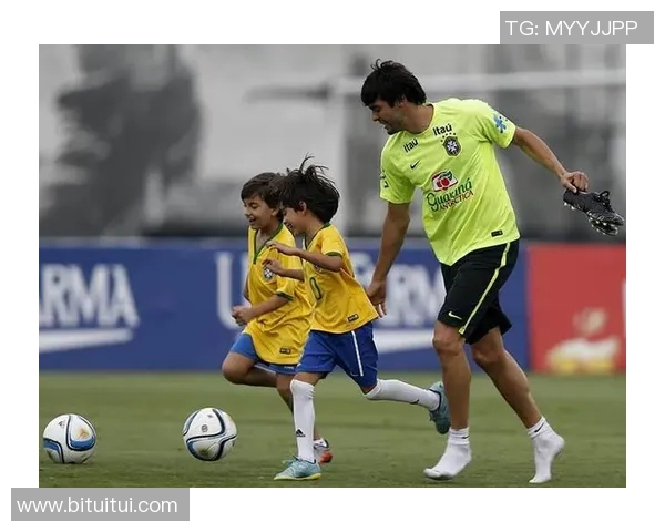 足球与扑克结合趣味玩法用球星故事带你认识绿茵传奇